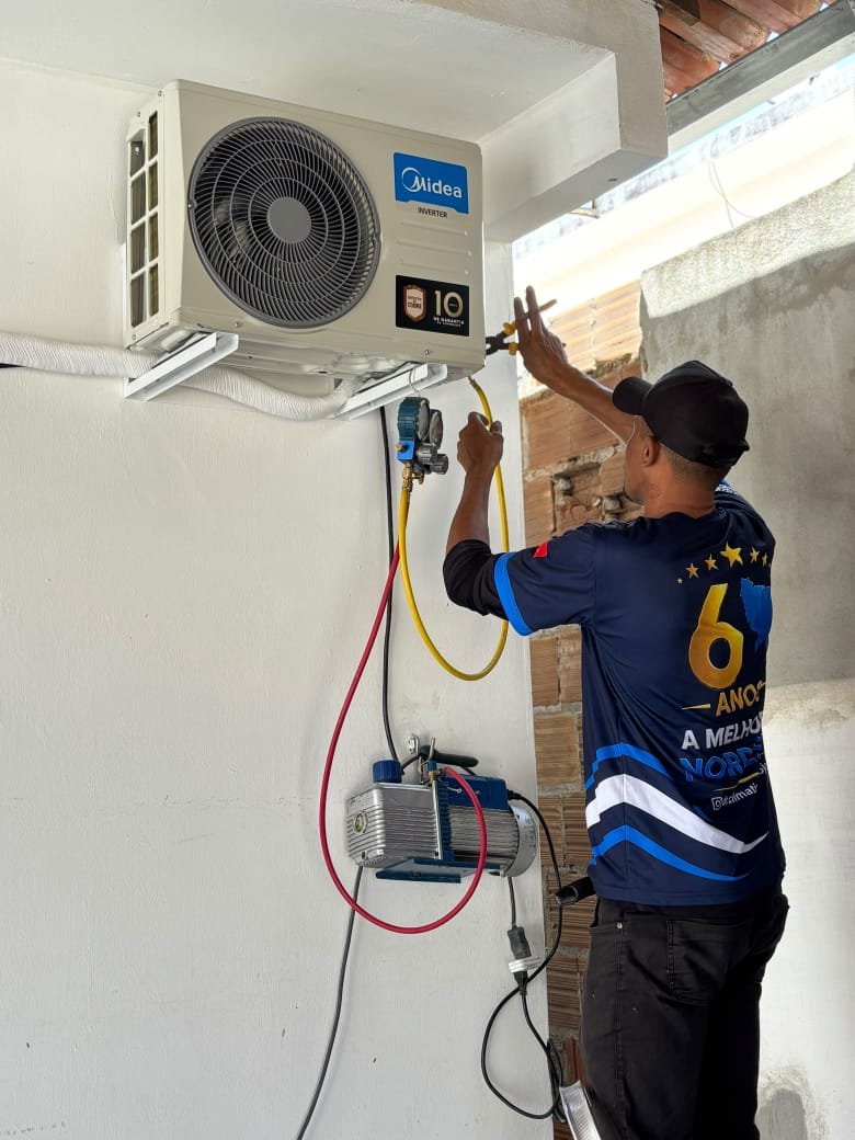 Instalação condensadora Midea